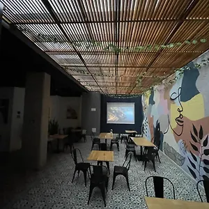 Hotel Em Corferias Embajada Americana, Bogotá