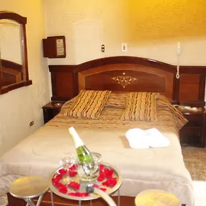  Motel Piramides De Cristal